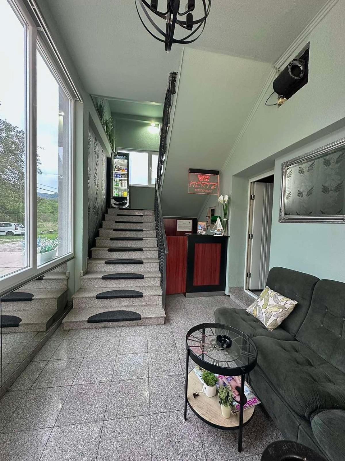 Hostel Herz Баня-Лука Экстерьер фото