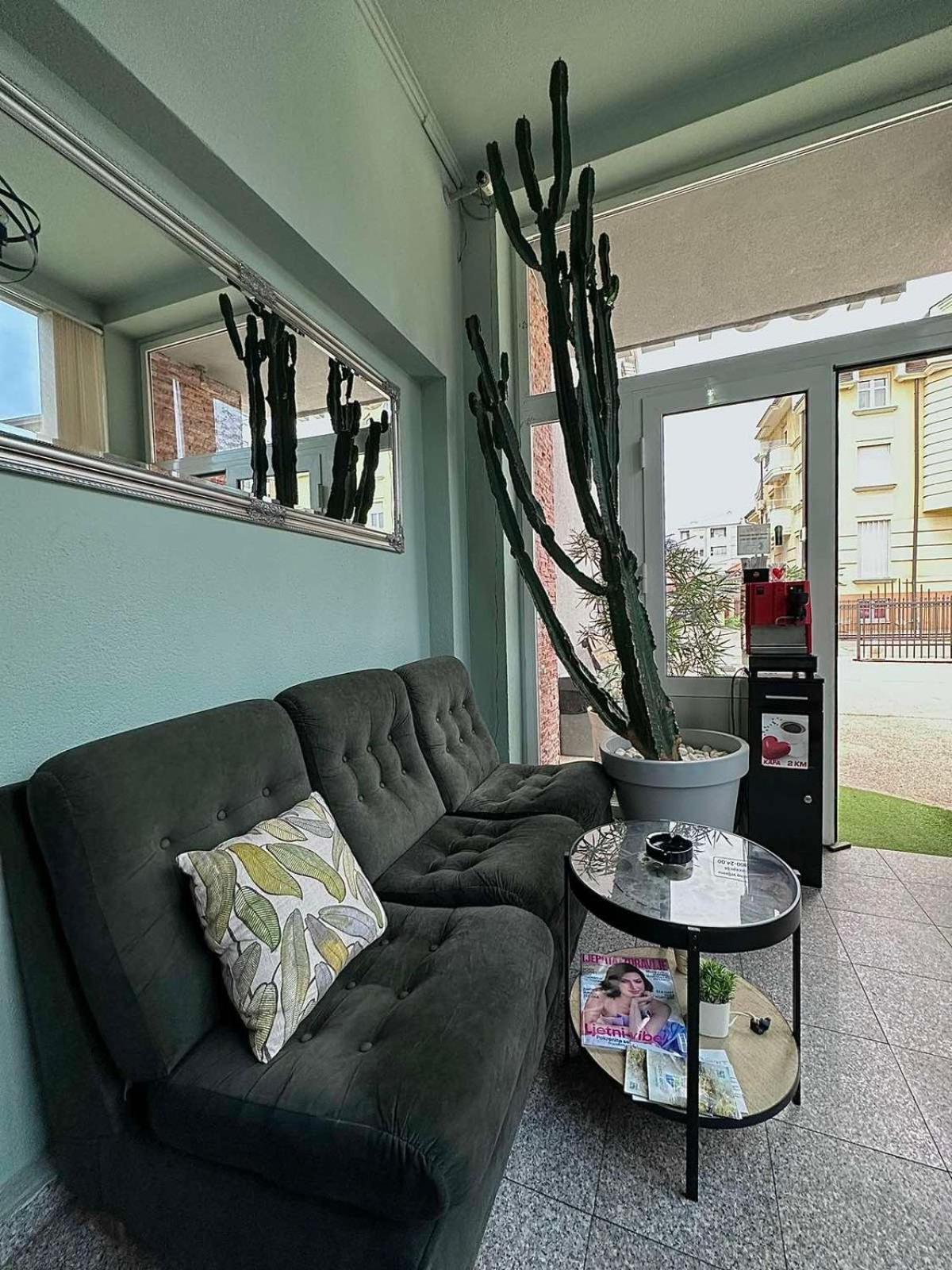 Hostel Herz Баня-Лука Экстерьер фото